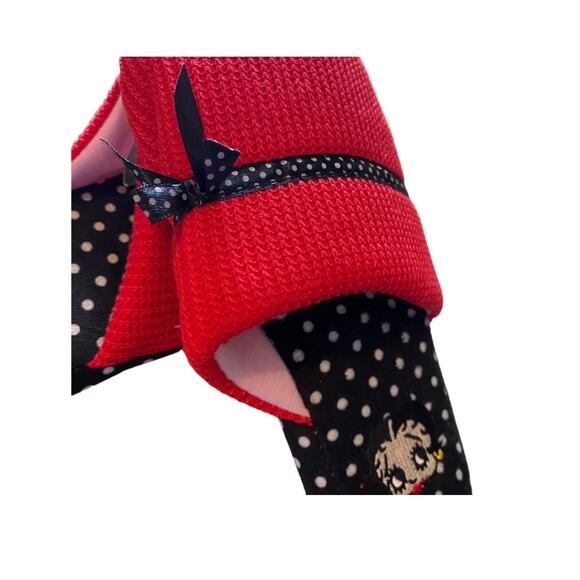 Betty Boop Slippers Knit Red with embroidered Betty & Bows Medium 7-8 - Picture 2 of 7